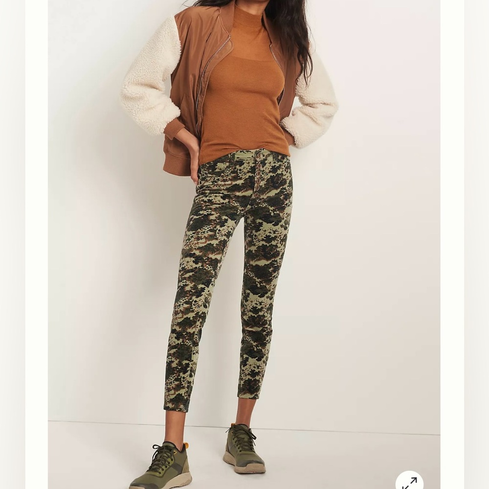 Anthropologie camouflage skinny pants